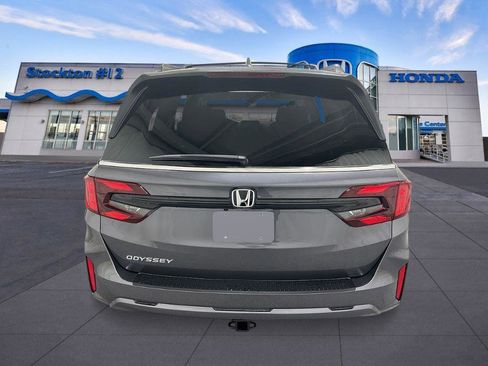 New 2026 Honda Odyssey EX-L image 4