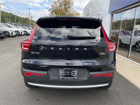 Certified 2025 Volvo XC40 B5 Plus image 5