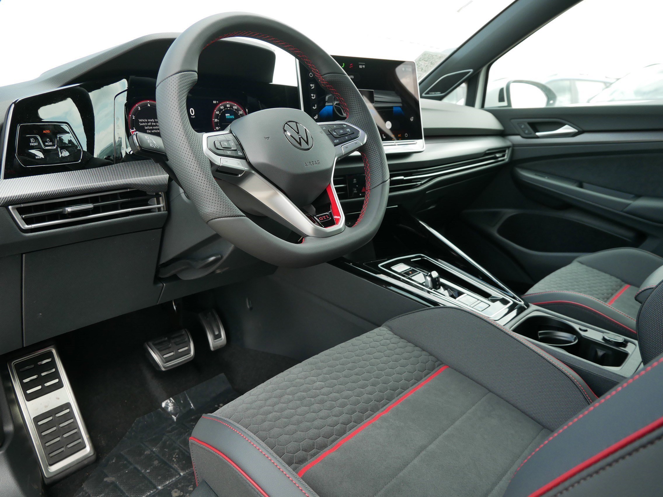 New 2026 Volkswagen GTI SE FWD image 3