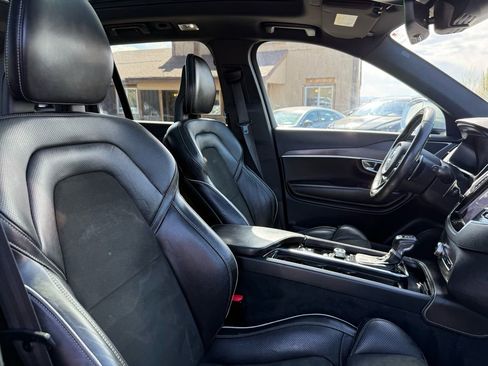 Used 2016 Volvo XC90 T6 R-Design w/ Vision Package image 31