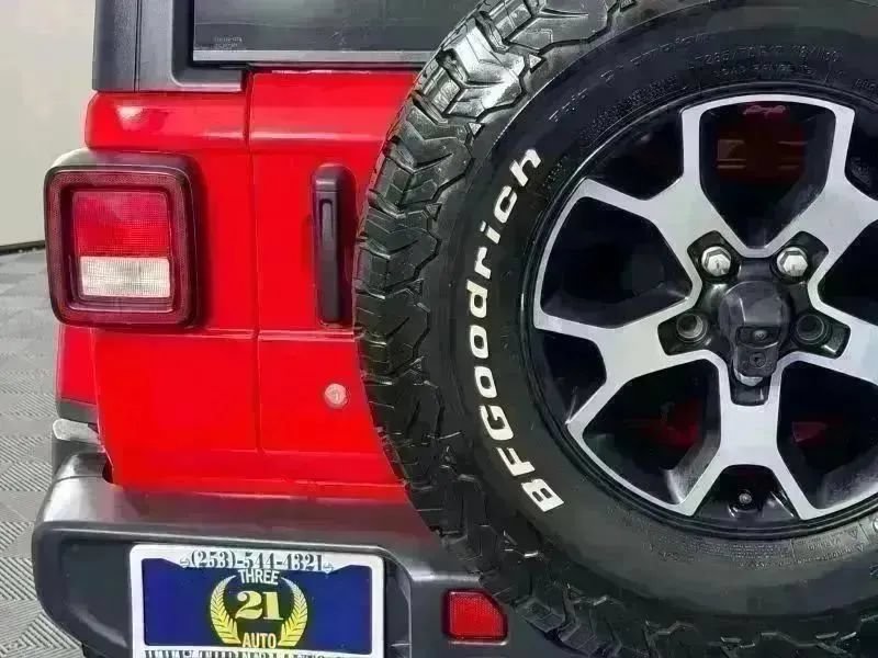 Used 2020 Jeep Wrangler Unlimited Sahara AWD/4WD image 9