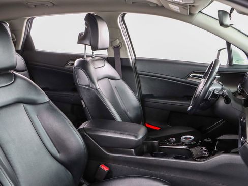 Used 2023 Kia Sportage EX image 26
