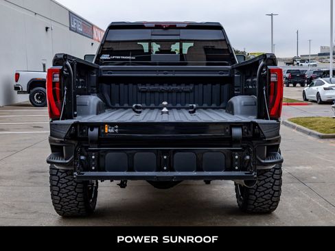 Used 2024 GMC Sierra 2500 Denali w/ Denali Reserve Package image 9