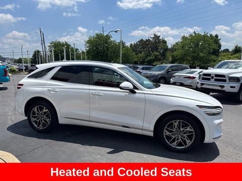 Used 2022 Genesis GV70 2.5T w/ Select Package AWD/4WD image 8