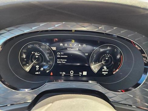Used 2021 Bentley Bentayga Speed AWD/4WD image 11