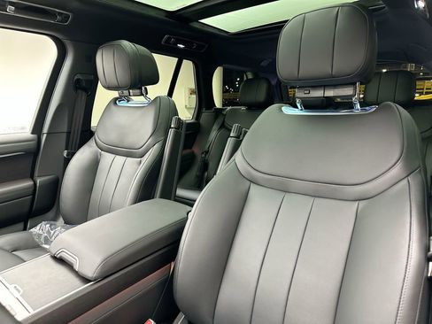 New 2026 Land Rover Range Rover SE AWD/4WD image 18