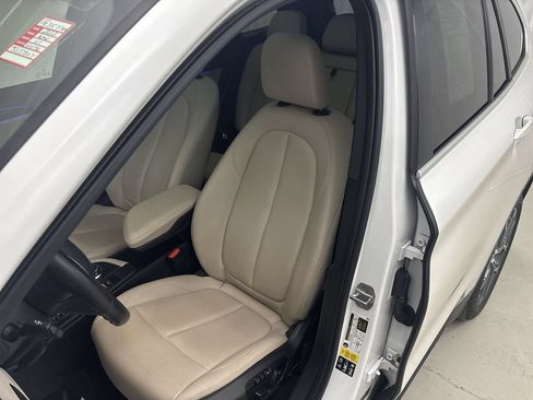 Used 2022 BMW X1 xDrive28i AWD/4WD image 13