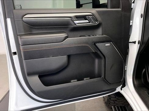 Used 2024 GMC Sierra 2500 AT4 w/ AT4 Premium Plus Package AWD/4WD image 25
