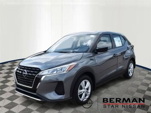 New 2025 Nissan Kicks Play S image 1