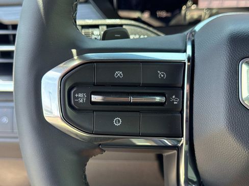 New 2025 GMC Acadia Elevation w/ Elevation Premium Package image 11