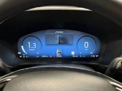 Used 2025 Ford Escape Platinum image 17