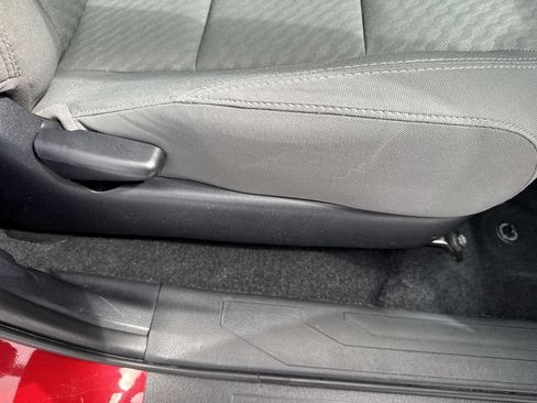 Used 2021 Toyota Tacoma SR AWD/4WD image 44