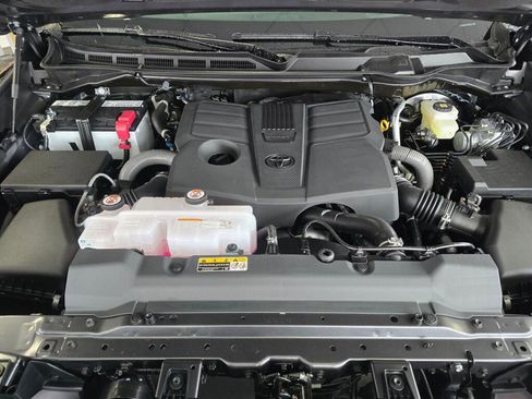 New 2026 Toyota Tundra Platinum image 9