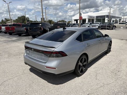 Used 2025 Honda Accord Sport image 4