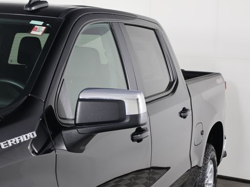 Used 2025 Chevrolet Silverado 1500 LT image 13