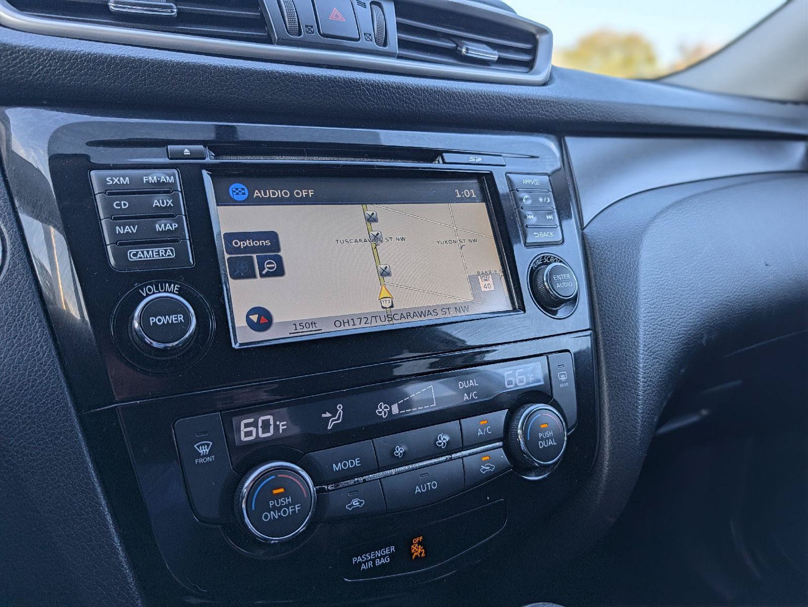 Used 2014 Nissan Rogue SV w/ SV Premium Package AWD/4WD image 28