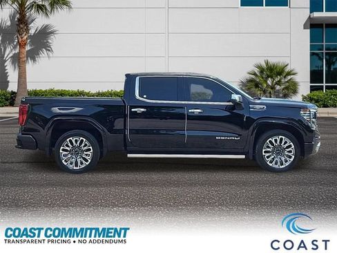 Certified 2025 GMC Sierra 1500 Denali Ultimate AWD/4WD image 5