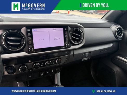 Used 2021 Toyota Tacoma TRD Off-Road AWD/4WD image 38