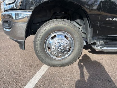Used 2024 RAM 3500 Big Horn image 16