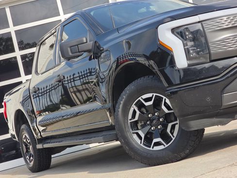 Used 2023 Ford F150 Lightning XLT AWD/4WD image 11