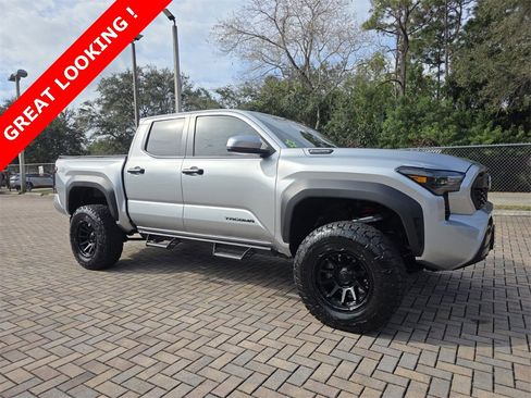 Used 2025 Toyota Tacoma TRD Off-Road image 1