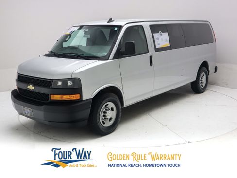 Used 2019 Chevrolet Express 3500 LS RWD image 8