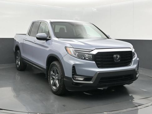 Used 2023 Honda Ridgeline RTL-E image 3