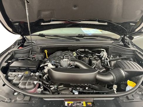 Used 2025 Dodge Durango GT AWD/4WD image 11
