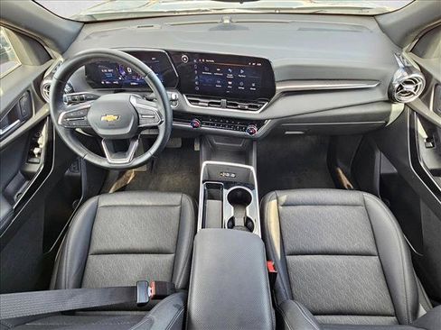Used 2025 Chevrolet Equinox LT w/ Convenience Package II AWD/4WD image 16