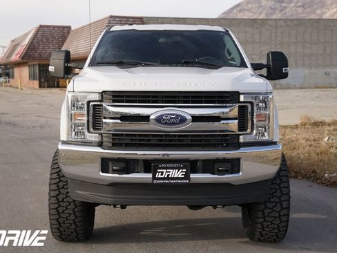Used 2018 Ford F250 XLT AWD/4WD image 5