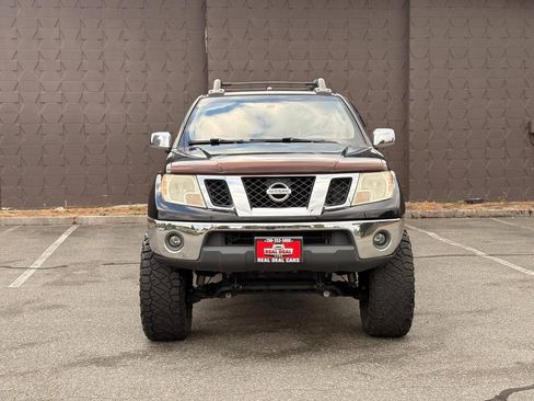 Used 2011 Nissan Frontier SL RWD image 3