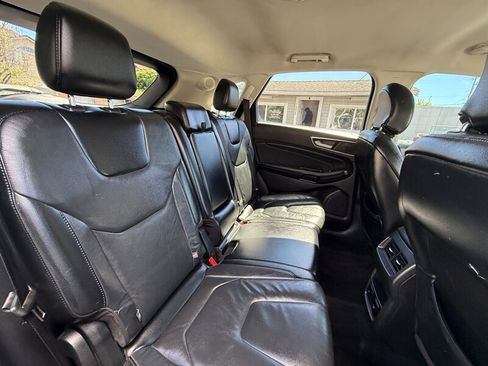 Used 2016 Ford Edge Titanium w/ Technology Package image 23