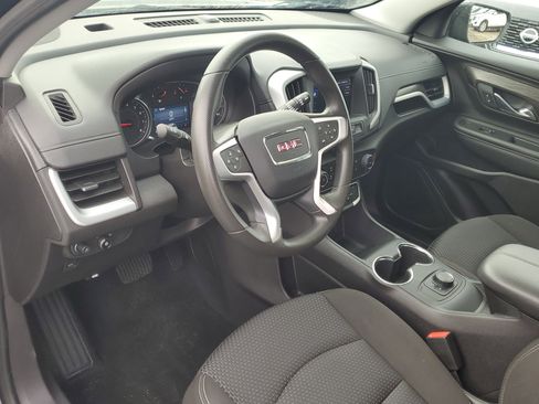 Used 2024 GMC Terrain SLE image 19