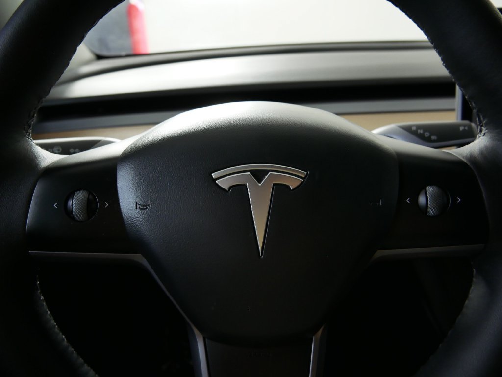 Used 2022 Tesla Model Y Performance AWD/4WD image 26
