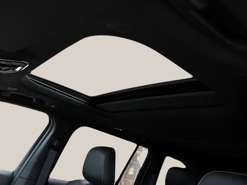 New 2026 Jeep Grand Cherokee Altitude AWD/4WD image 11