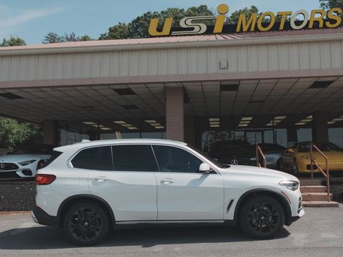 Used 2019 BMW X5 xDrive40i w/ Premium Package 2 AWD/4WD image 2