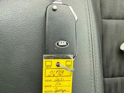 Used 2021 Kia Sportage LX FWD image 24