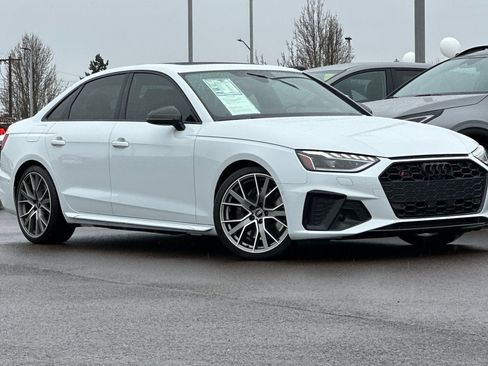 Used 2022 Audi S4 Prestige AWD/4WD image 2