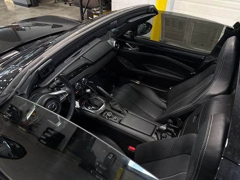 Certified 2025 MAZDA MX-5 Miata RF Grand Touring RWD image 22