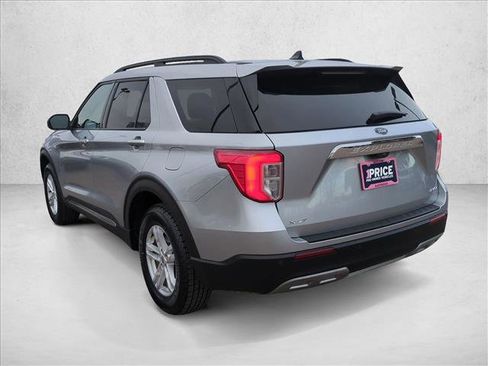 Used 2024 Ford Explorer XLT w/ Equipment Group 202A image 8