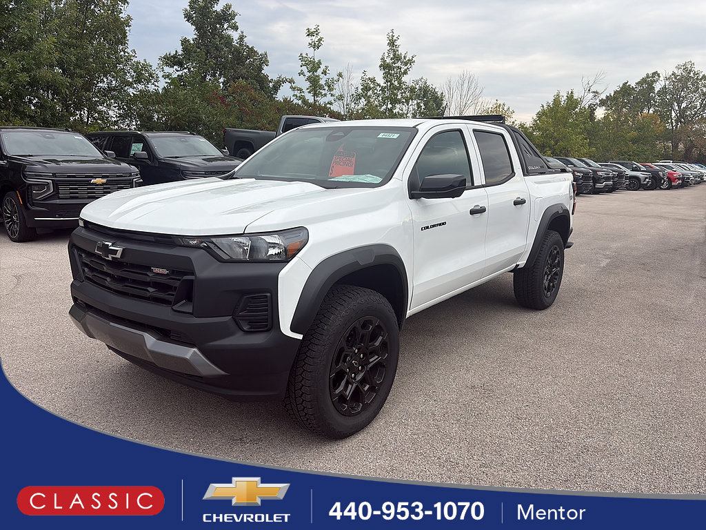 New 2026 Chevrolet Colorado Trail Boss w/ Midnight Edition AWD/4WD image 1