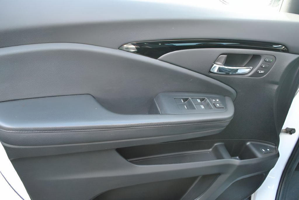 Certified 2022 Honda Pilot Touring image 15