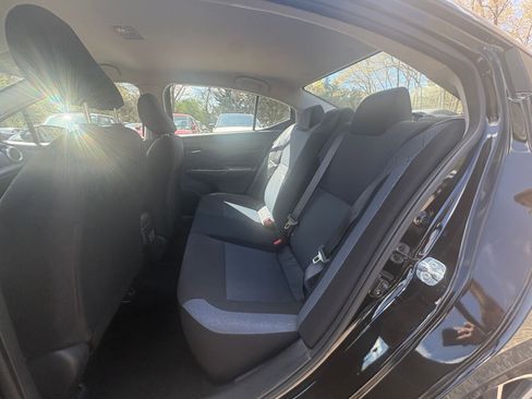 Used 2025 Nissan Versa SV image 27