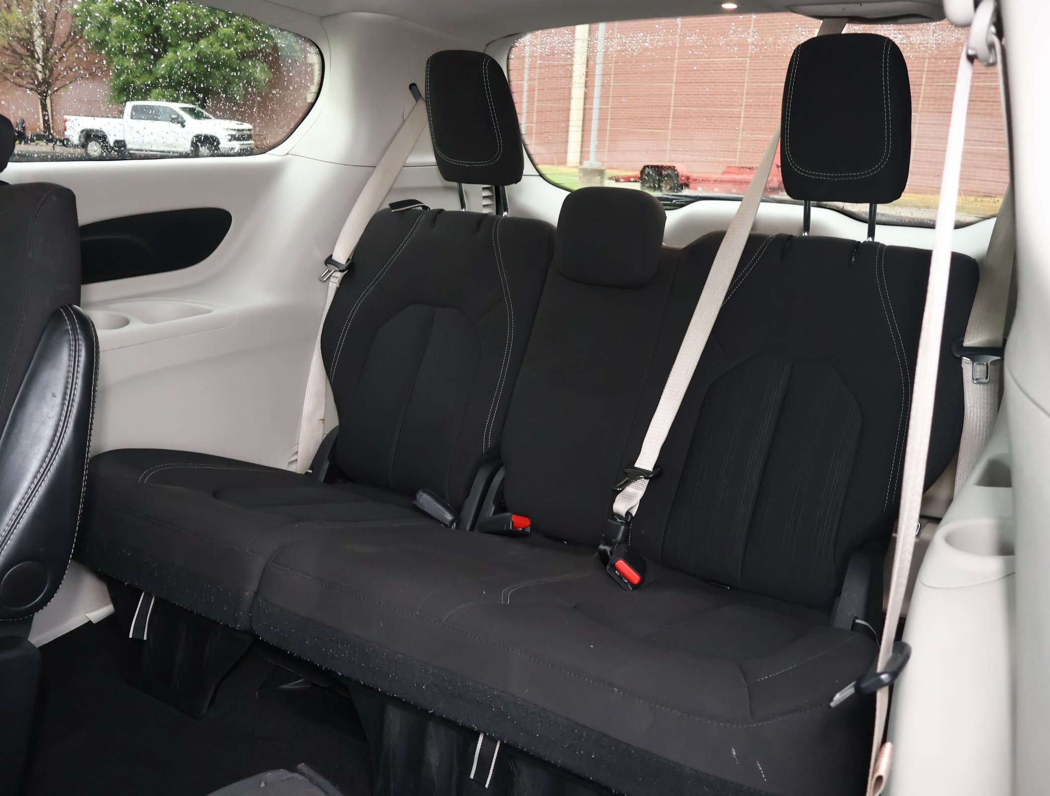 Used 2024 Chrysler Voyager LX FWD image 23