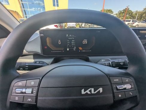 New 2026 Kia K4 FWD image 24