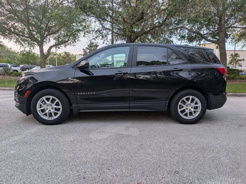 Used 2023 Chevrolet Equinox LS w/ LS Convenience Package image 5