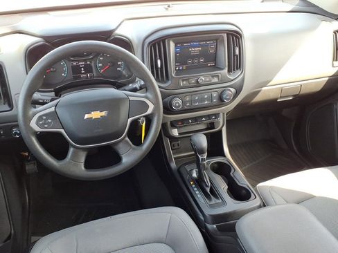 Used 2022 Chevrolet Colorado W/T w/ WT Convenience Package AWD/4WD image 3