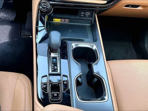 Used 2026 Lexus NX 350h AWD w/ Cold Area Package image 15