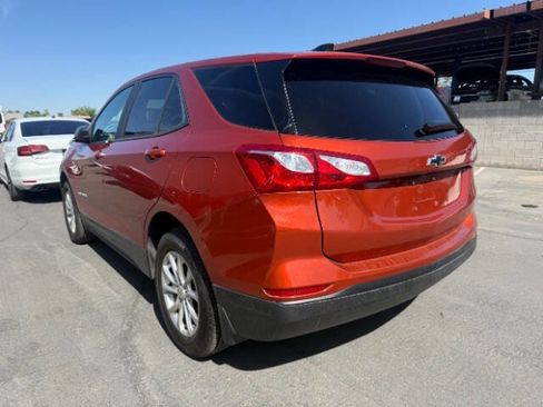 Used 2020 Chevrolet Equinox LS w/ LS Convenience Package AWD/4WD image 5