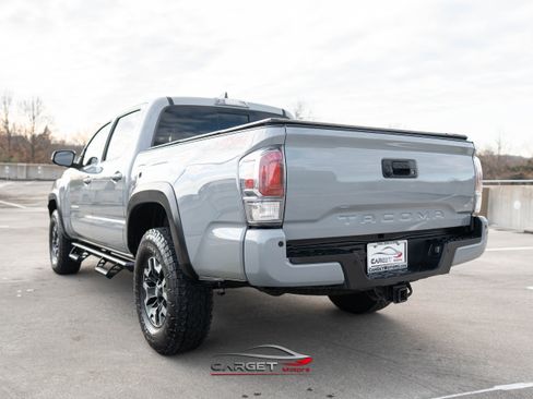 Used 2020 Toyota Tacoma TRD Off-Road image 2